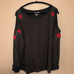 🌹Cold Shoulder Sweater🌹